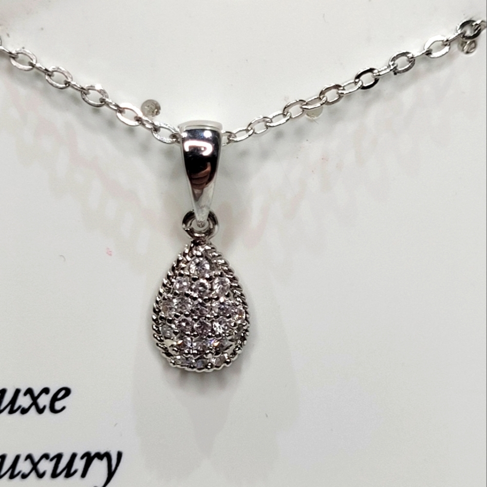 necklace with pendant
